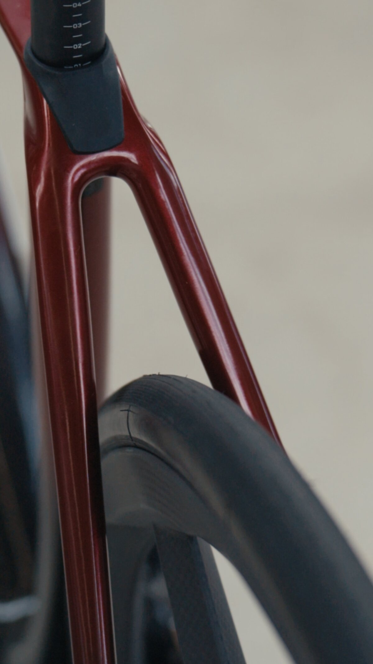 Rocket Red Carbon Raw Lackierung Detail